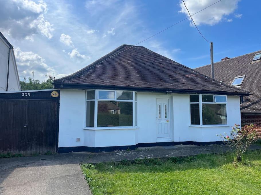 The Firs - 3 Bed With Parking Oxford