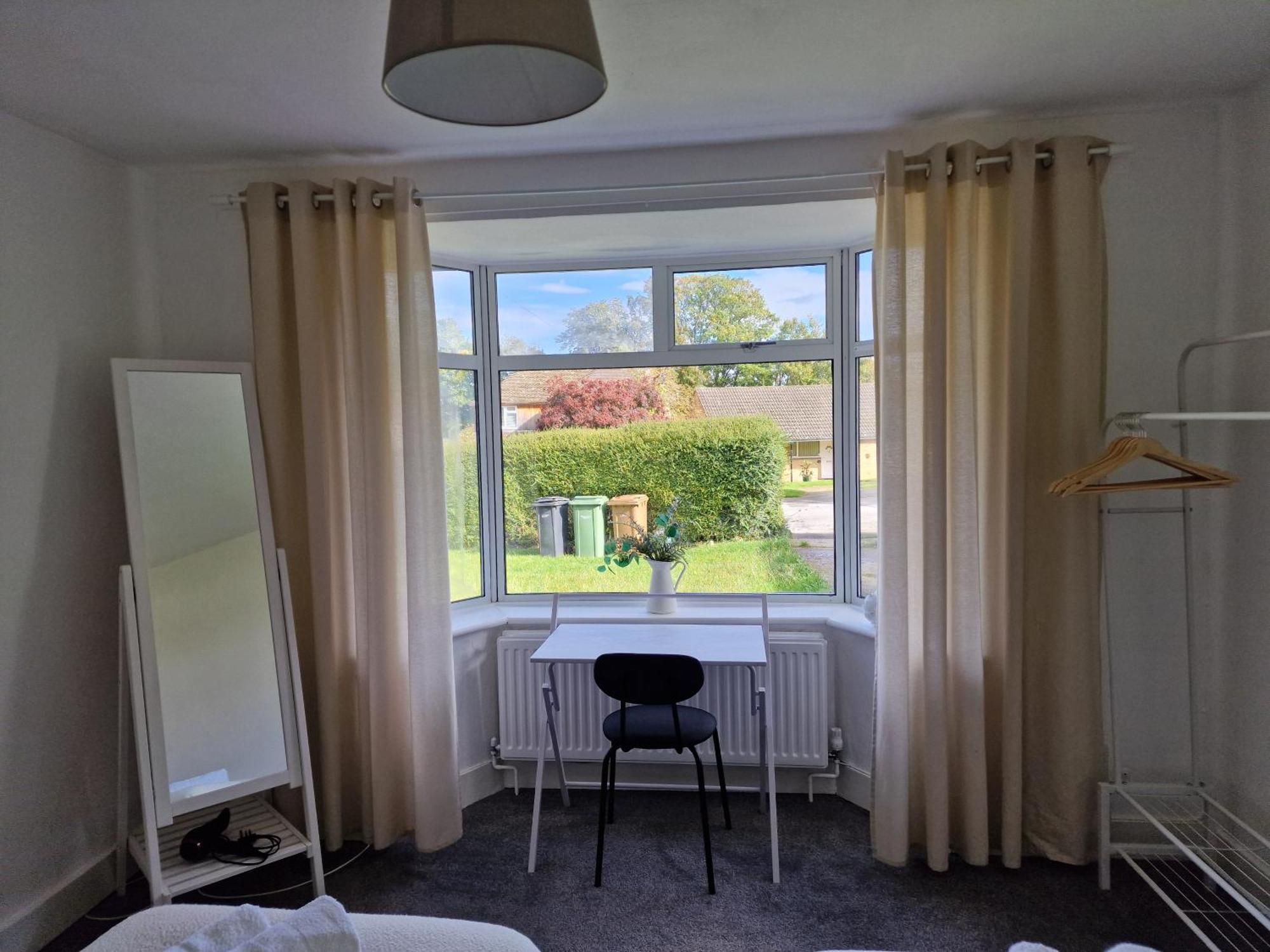 The Firs - 3 Bed With Parking * Oxford